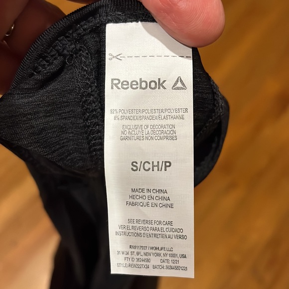 New with tags! Reebok moisture Management Tank - Picture 11 of 11